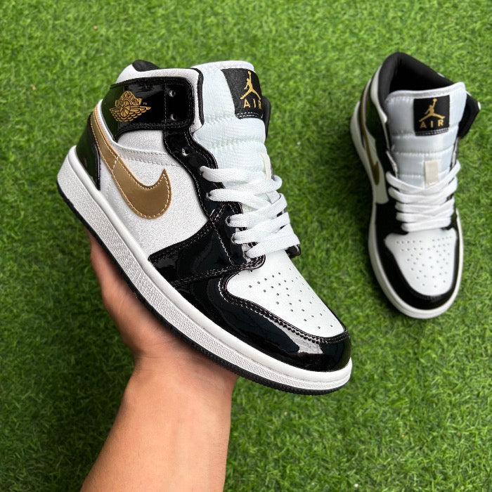 Jordan 1 Mid Royal Gold