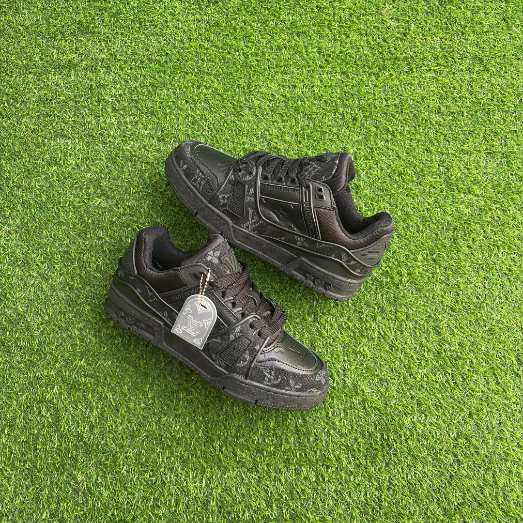 Trainer LV Black Monochrome