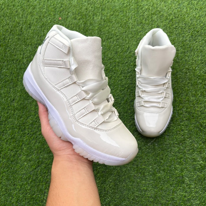 Jordan 11 Pearl
