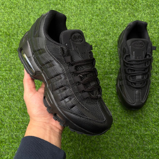 Nike Air Max 95 Triple Black